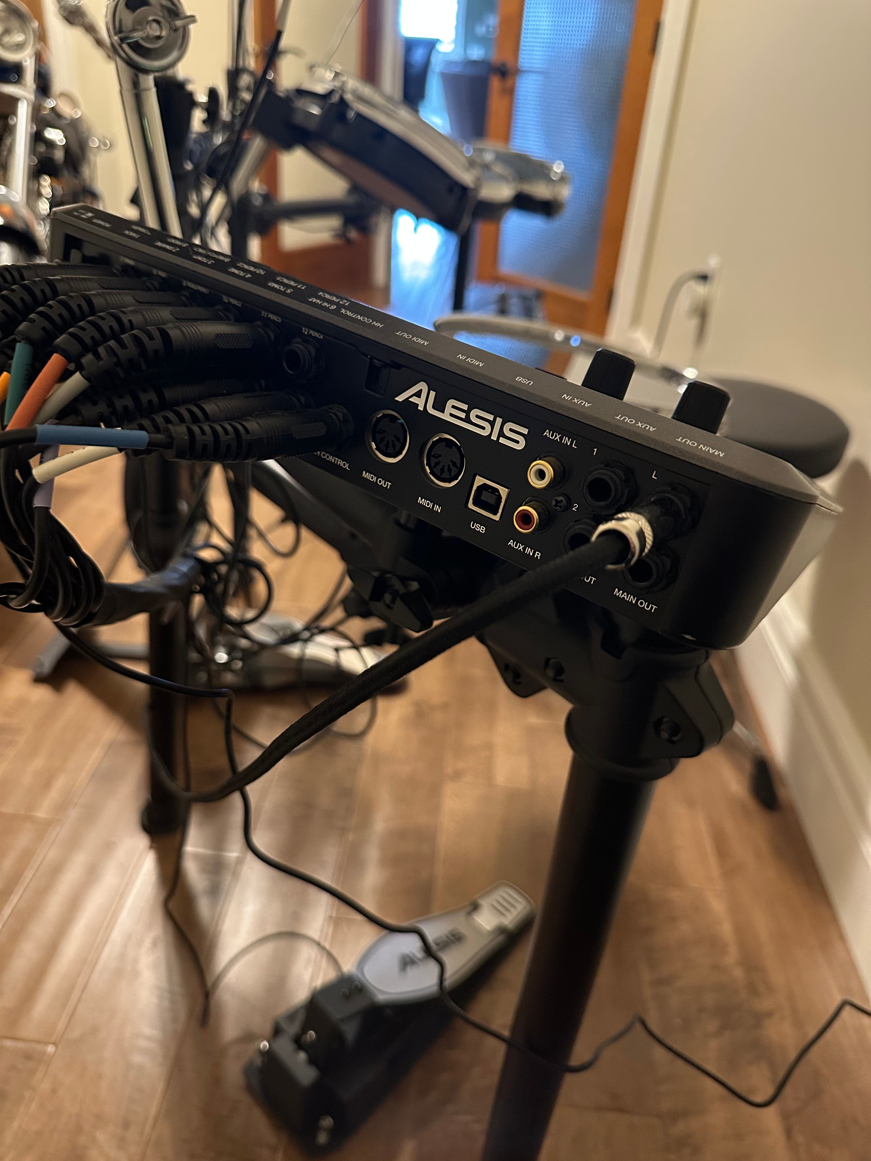 Alesis DM10 Electronic Drum Kit – Full Set