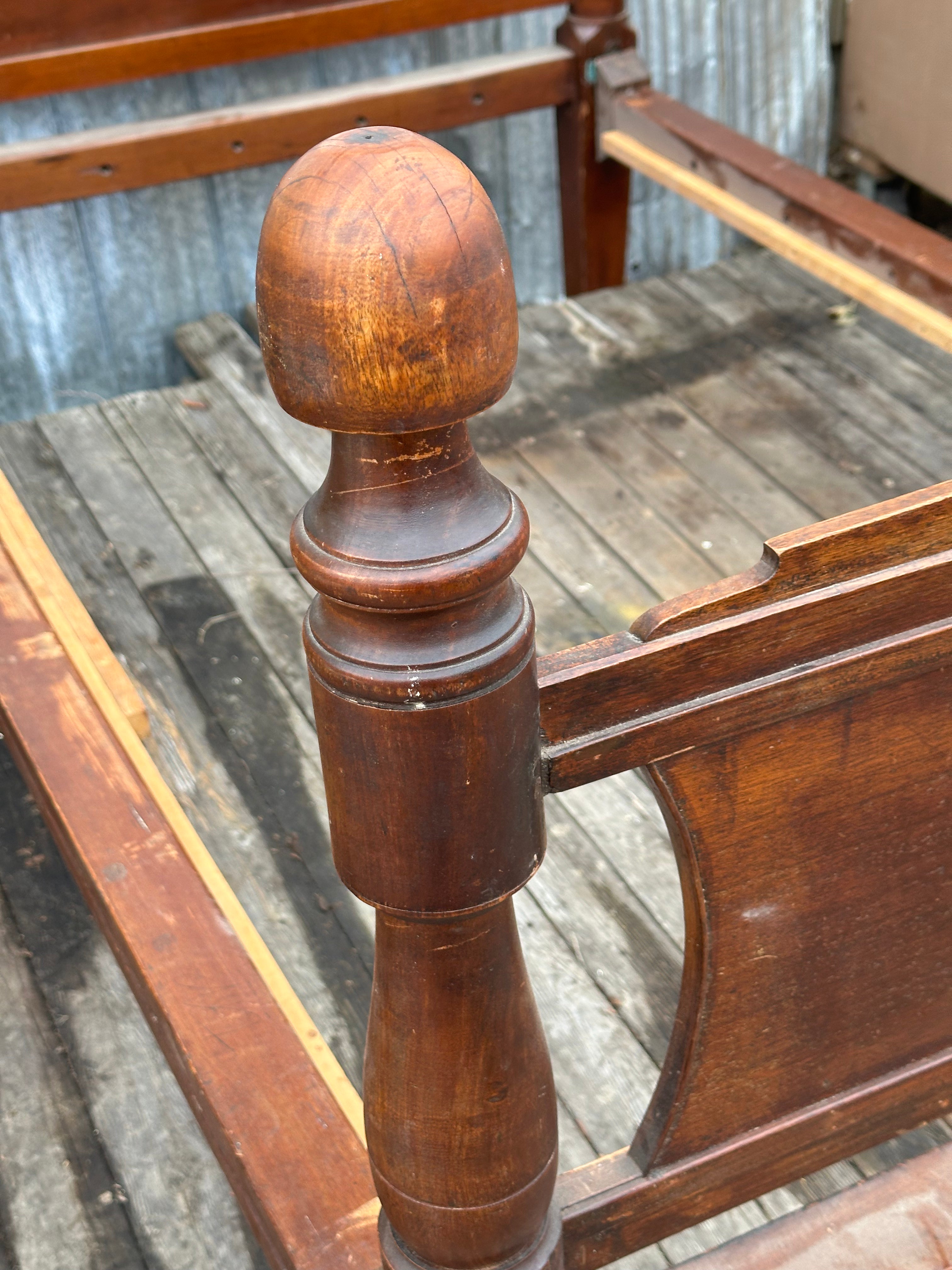 Antique Solid Mahogany Bedstead – Late 1800s (3/4 Size)