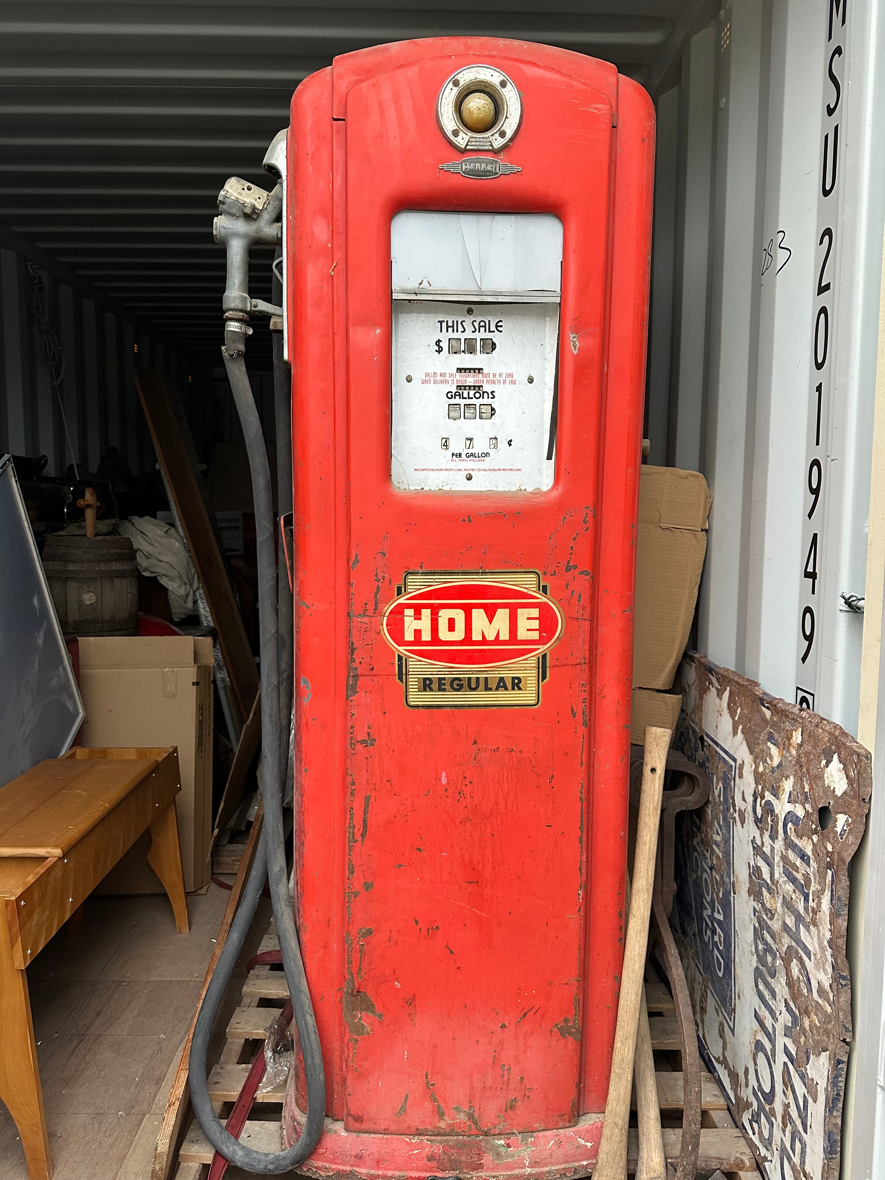 Vintage Canadian Gas Pumps – HOME Regular – Original Mid-Century Petroliana