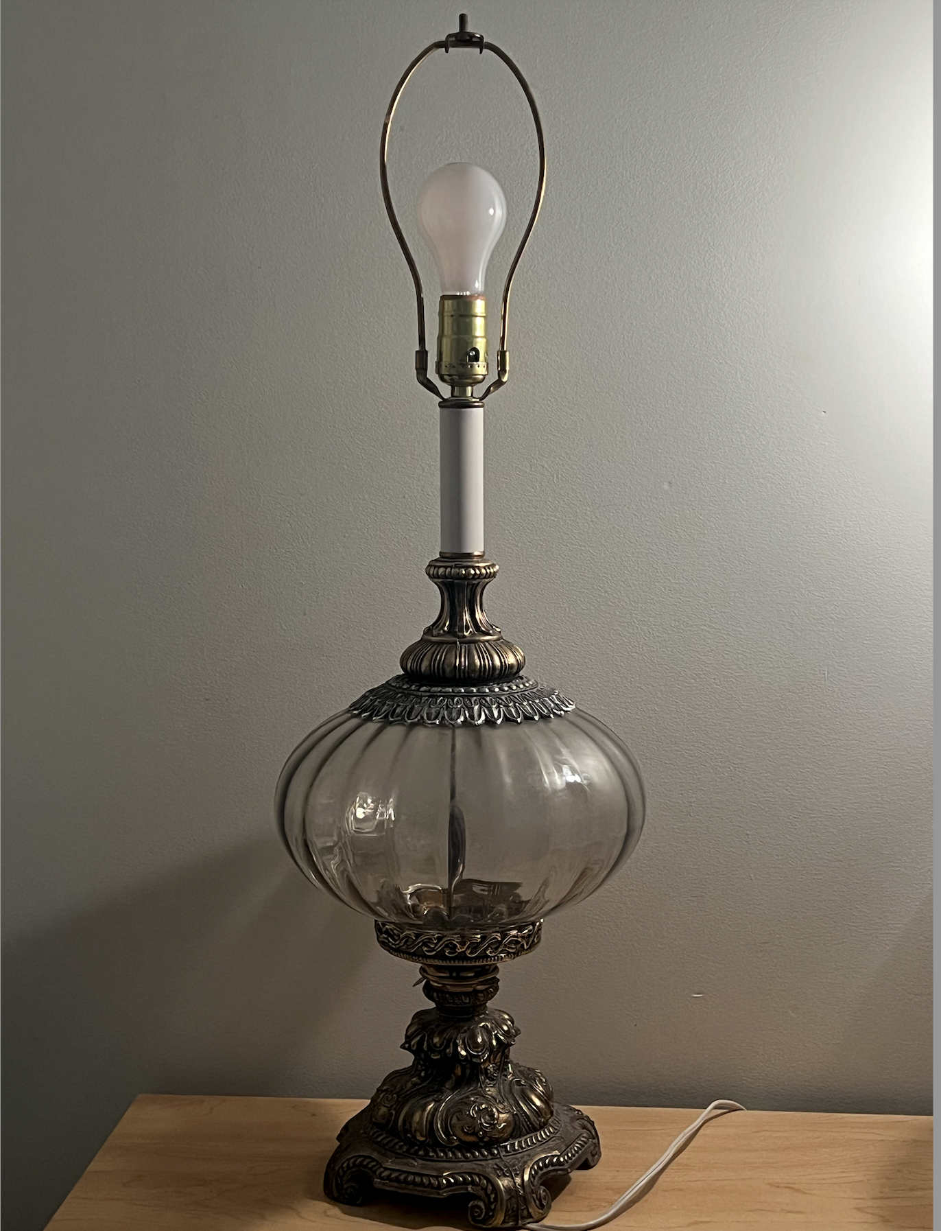 Vintage Ornate Table Lamp (Single Stand
