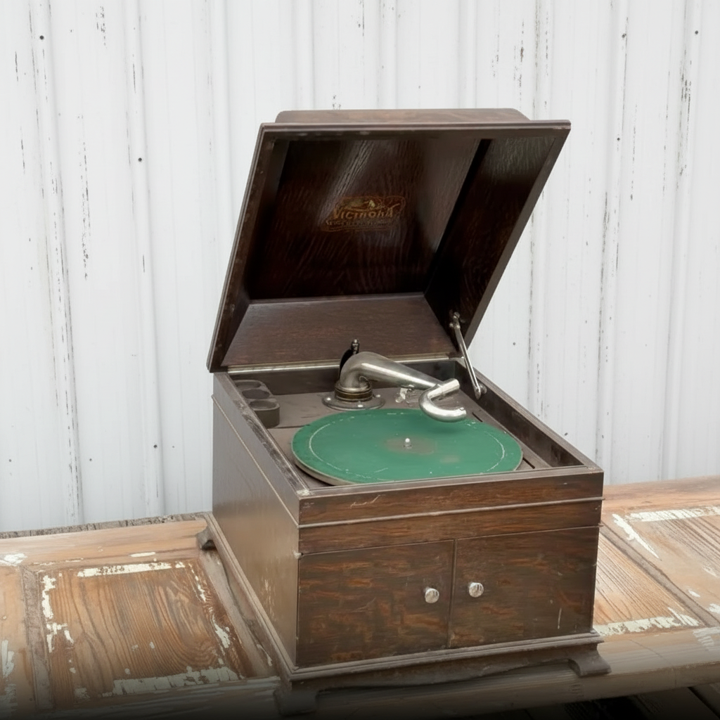 Vintage Victor Victrola Gramophone Record Player VV-IX (circa 1908–1911) by Victor Talking Machine Co.,